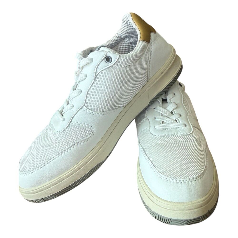 Vuori Clae Malone‎ Lite Women’s Size 5.5 Or Mens Size 4 Athletic Shoe